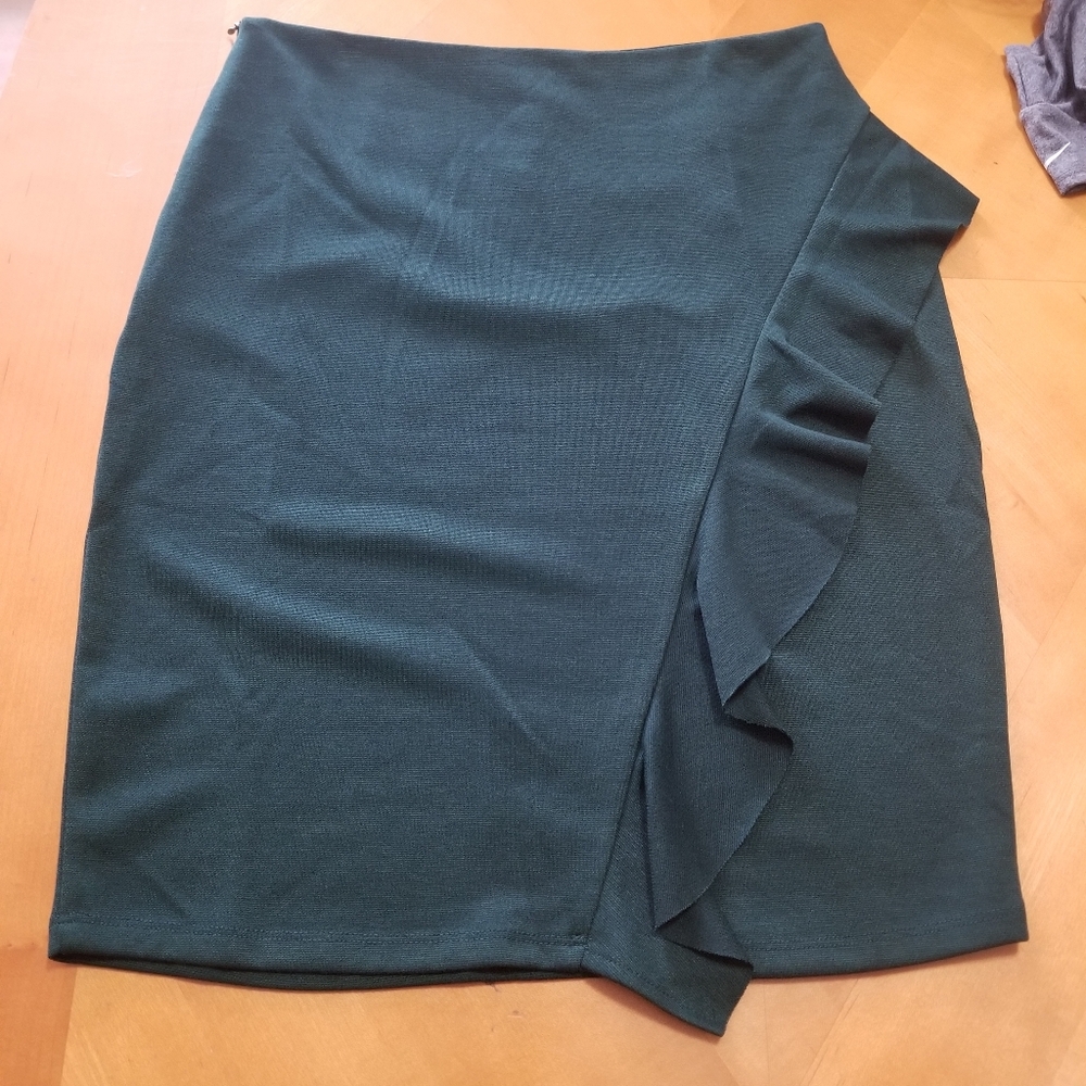Umgee emerald green skirt